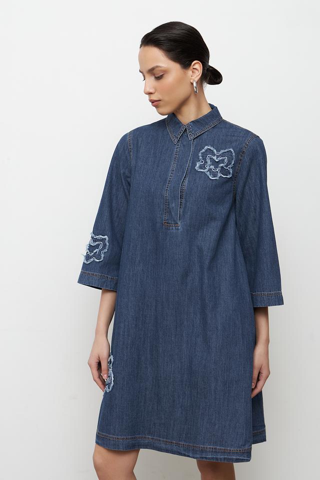 Платье Lecomte джинсовое с вышивкой